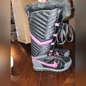 nike grey and pink boots